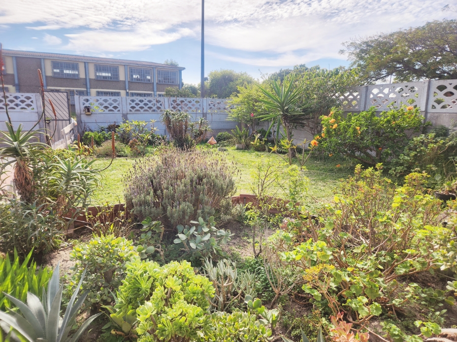 3 Bedroom Property for Sale in Elsies River Western Cape